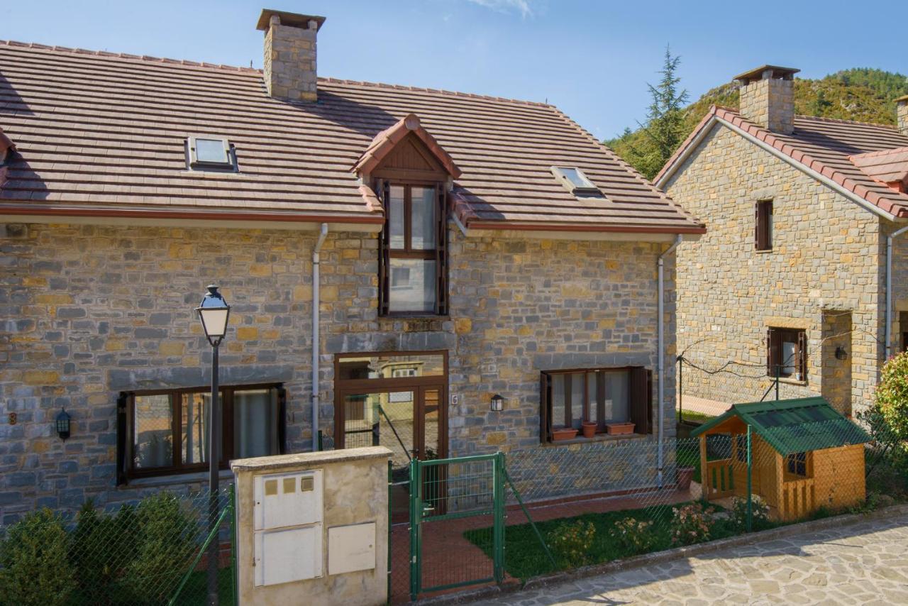 Casa Con Jardin En Hecho 빌라 외부 사진